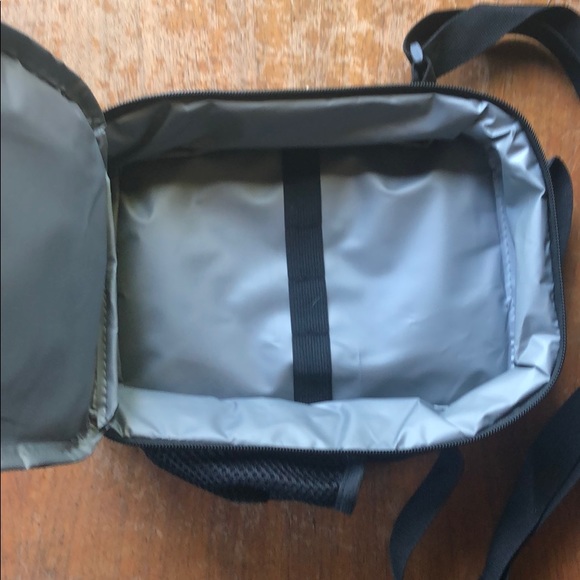 Lunch Box - Picture 2 of 5